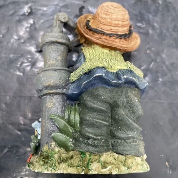 Boyd's Bears Outdoor Floral Brimmed Grandma Gardner Wash Spigot & Ducklings - Picture 8 of 9